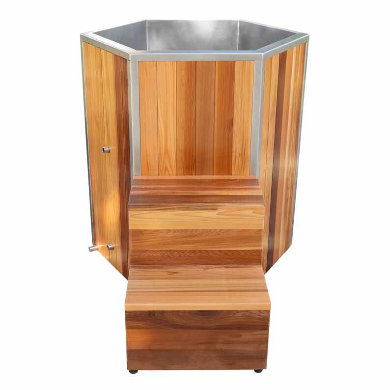Cedar Cold Plunge Tub karo Langkah Akses